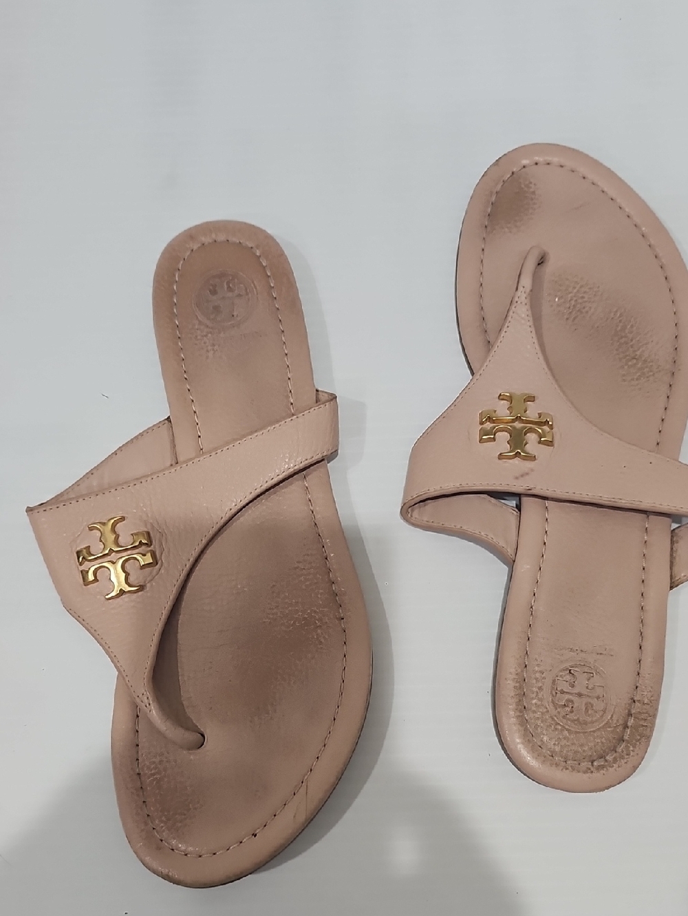 Tory Burch Jolie Flat Thong Sandals Tumbled Size 86 - Picture 2 of 11